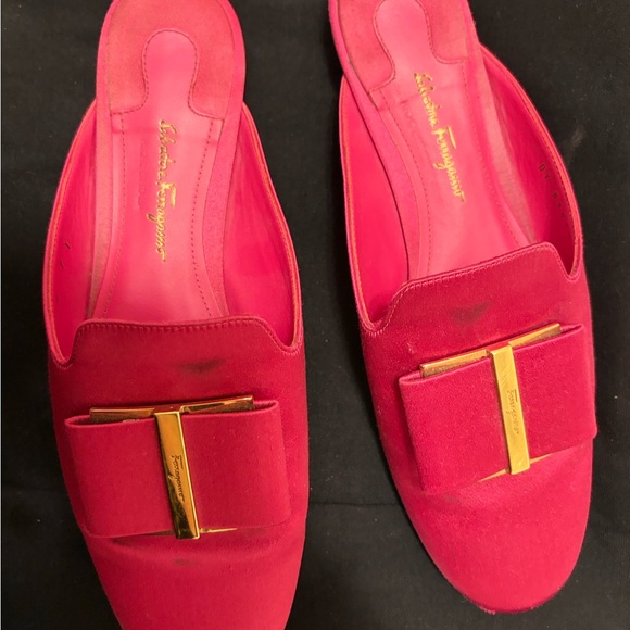 Salvatore Ferragamo Red Mules with Gold Accent - Picture 6 of 6